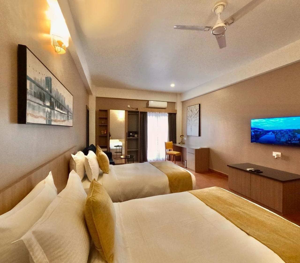 The Dibrugarh Address 호텔 외부 사진